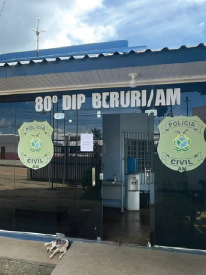A Polícia Civil do Amazonas (PC-AM), por meio da 80ª Delegacia Interativa de Polícia (DIP) de Beruri (a 173 quilômetros de Manaus), com o apoio da Polícia Militar do Amazonas (PMAM), cumpriu, na quarta-feira (09), mandado de prisão preventiva em nome de Raimundo da Silva Borges Filho, de 42 anos, pelo homicídio qualificado de Jerilson Franco de Souza, de 28 anos. O crime foi praticado em 2012, no bairro Zumbi dos Palmares, zona leste de Manaus.